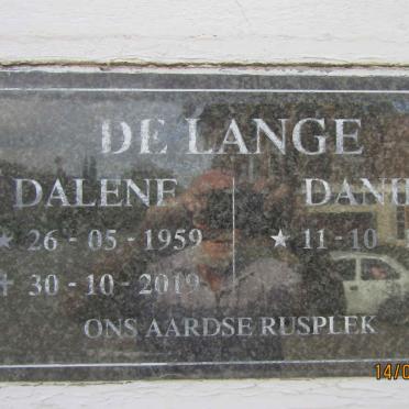 LANGE Danie, de 1960- & Dalene 1959-2019