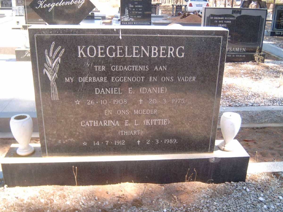 KOEGELENBERG Daniel E. 1908-1975 &amp; Catharina E.L. THIART 1912-1989