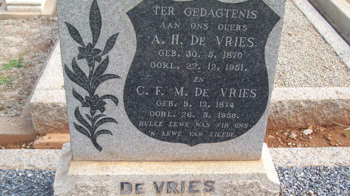 VRIES A.H., de 1870-1951 &amp; C.F.M. 1874-1956