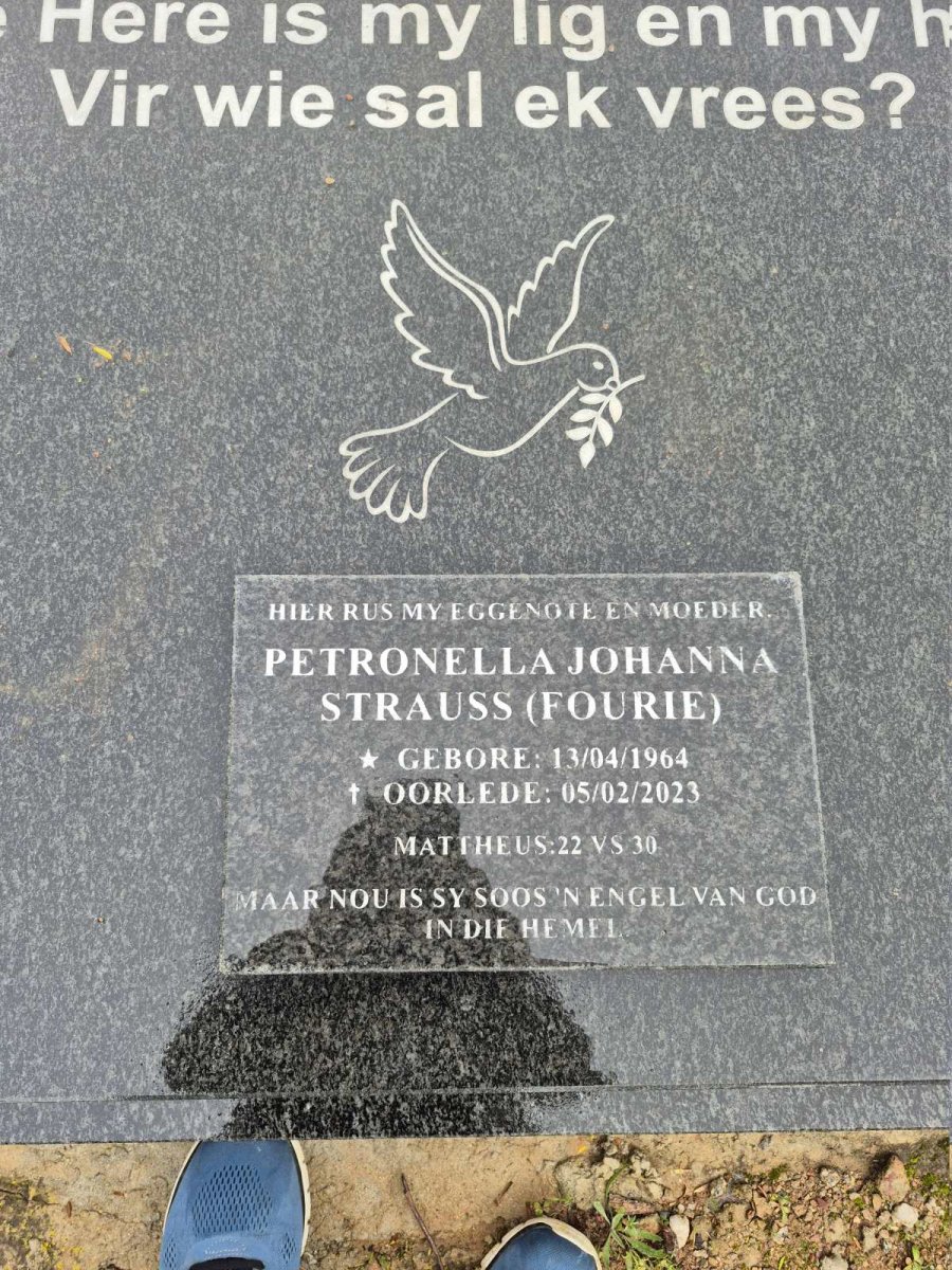 STRAUSS Petronella Johanna nee FOURIE 1964-2023