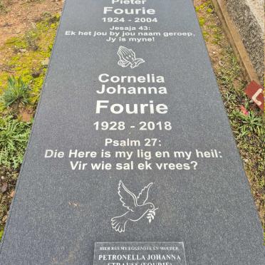 FOURIE Barend Jacobus Pieter 1924-2004 & Cornelia Johanna 1928-2018 :: STRAUSS Petronella Johanna nee FOURIE 1964-2023_1