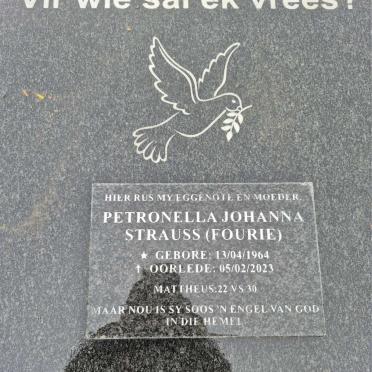 STRAUSS Petronella Johanna nee FOURIE 1964-2023