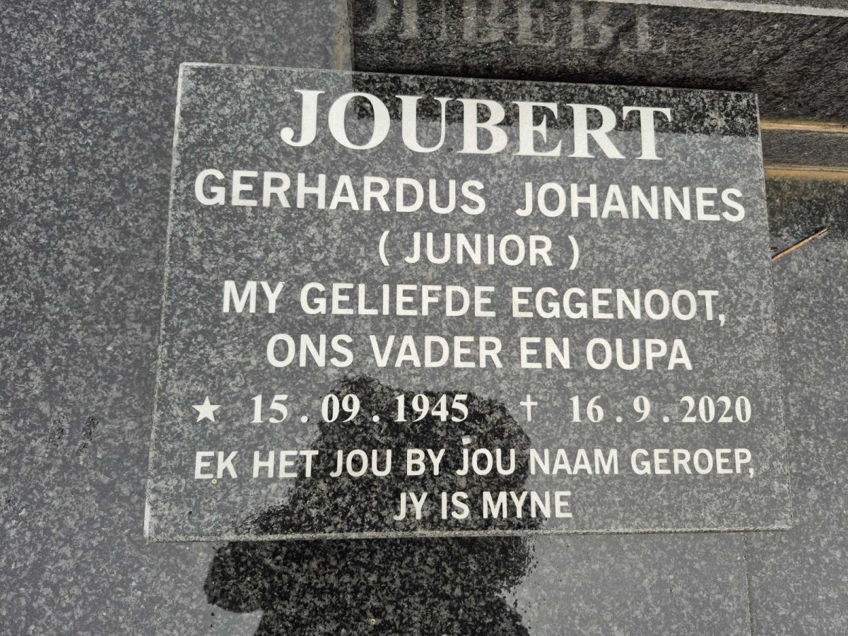 JOUBERT Gerhardus Johannes 1945-2020