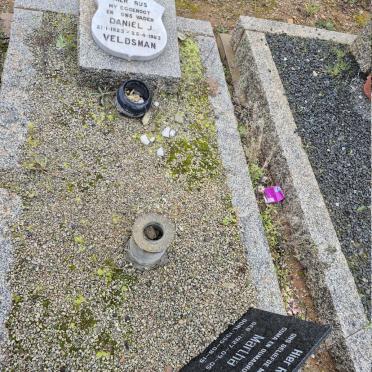 VELDSMAN Daniel J. 1923-1963 & Martha 1927-1999_1