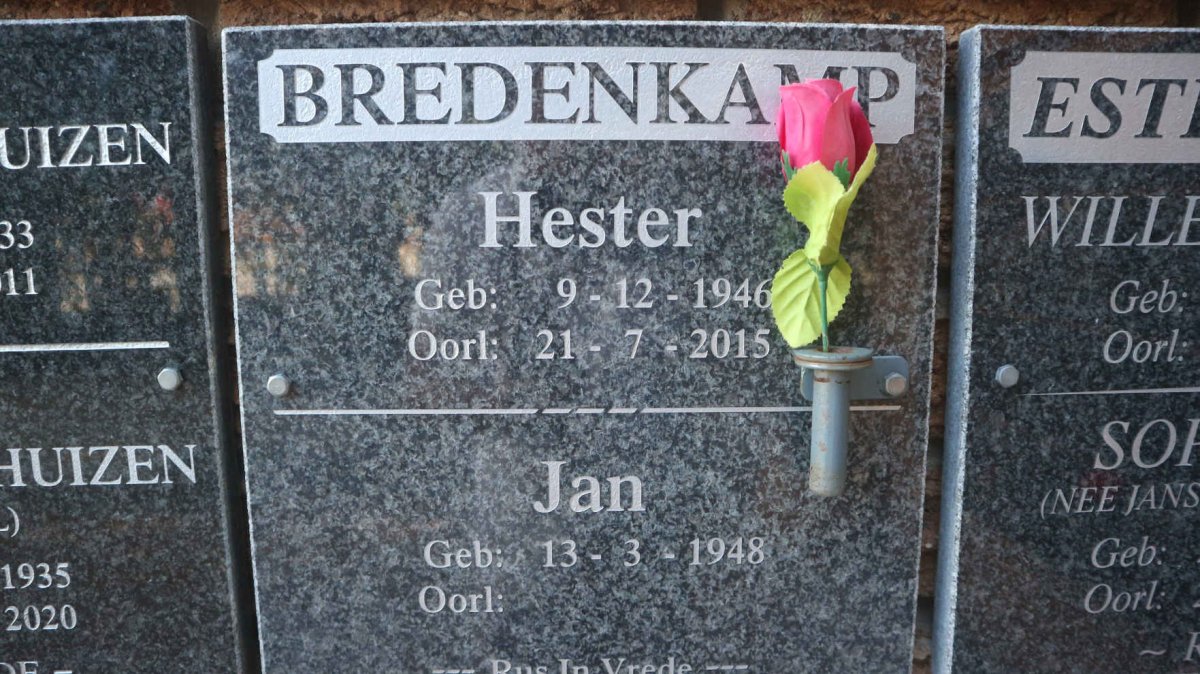 BREDENKAMP Jan 1948- &amp; Hester 1946-2015