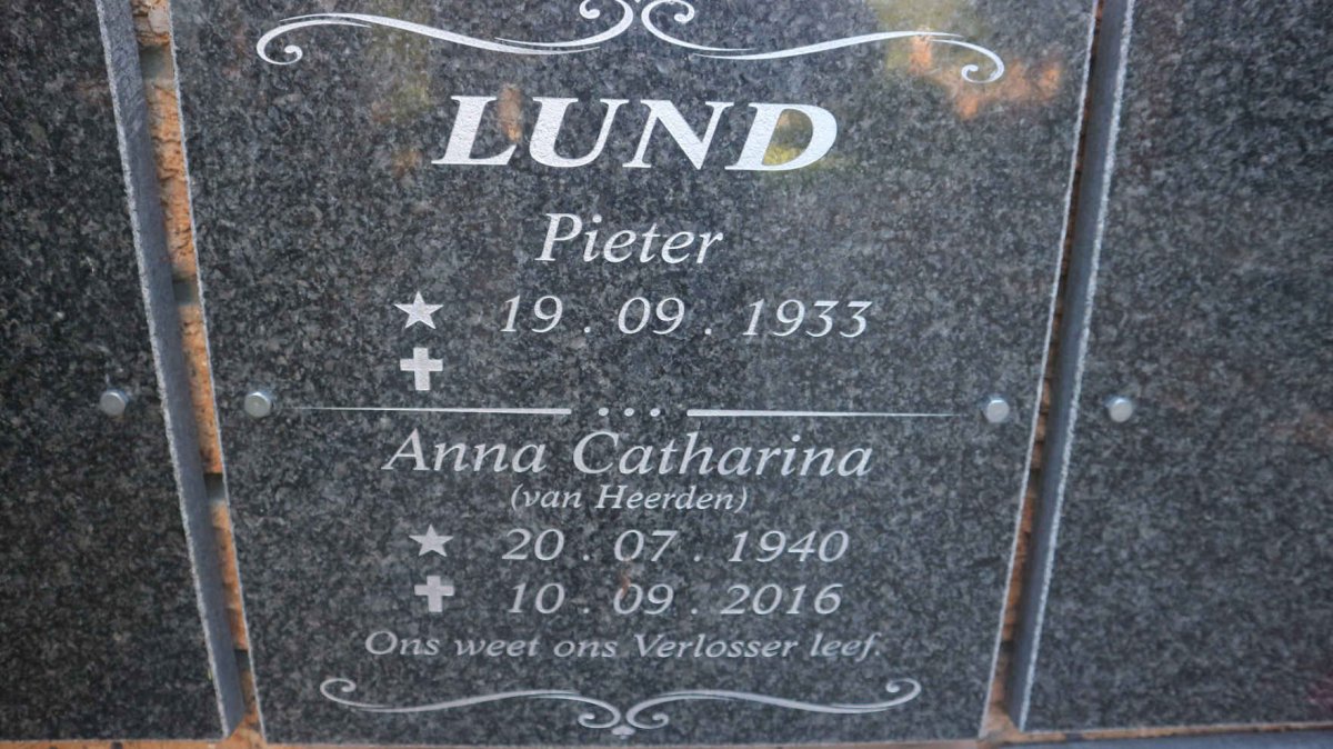 LUND Pieter 1933- &amp; Anna Catharina VAN HEERDEN 1940-2016