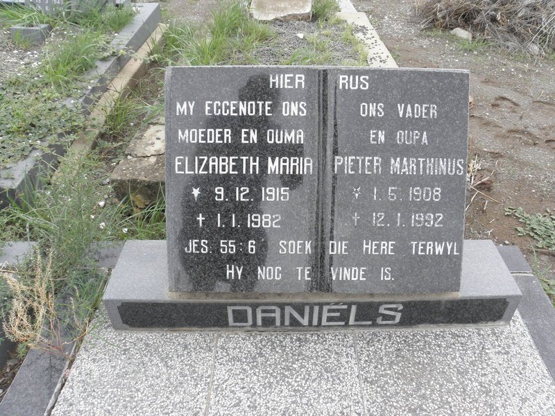 DANIELS Pieter Marthinus 1908-1992 &amp; Elizabeth Maria 1915-1982