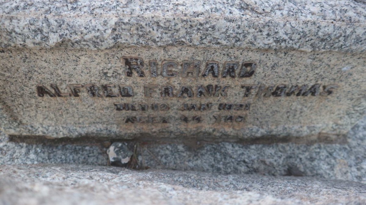 THOMAS Richard Alfred Frank -1?21