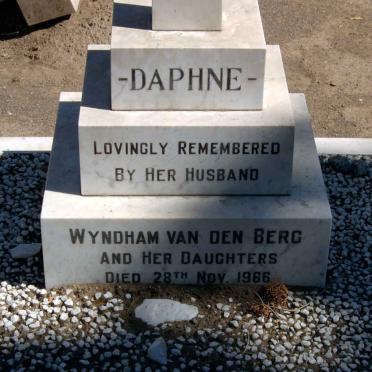 BERG Daphne, van den -1966