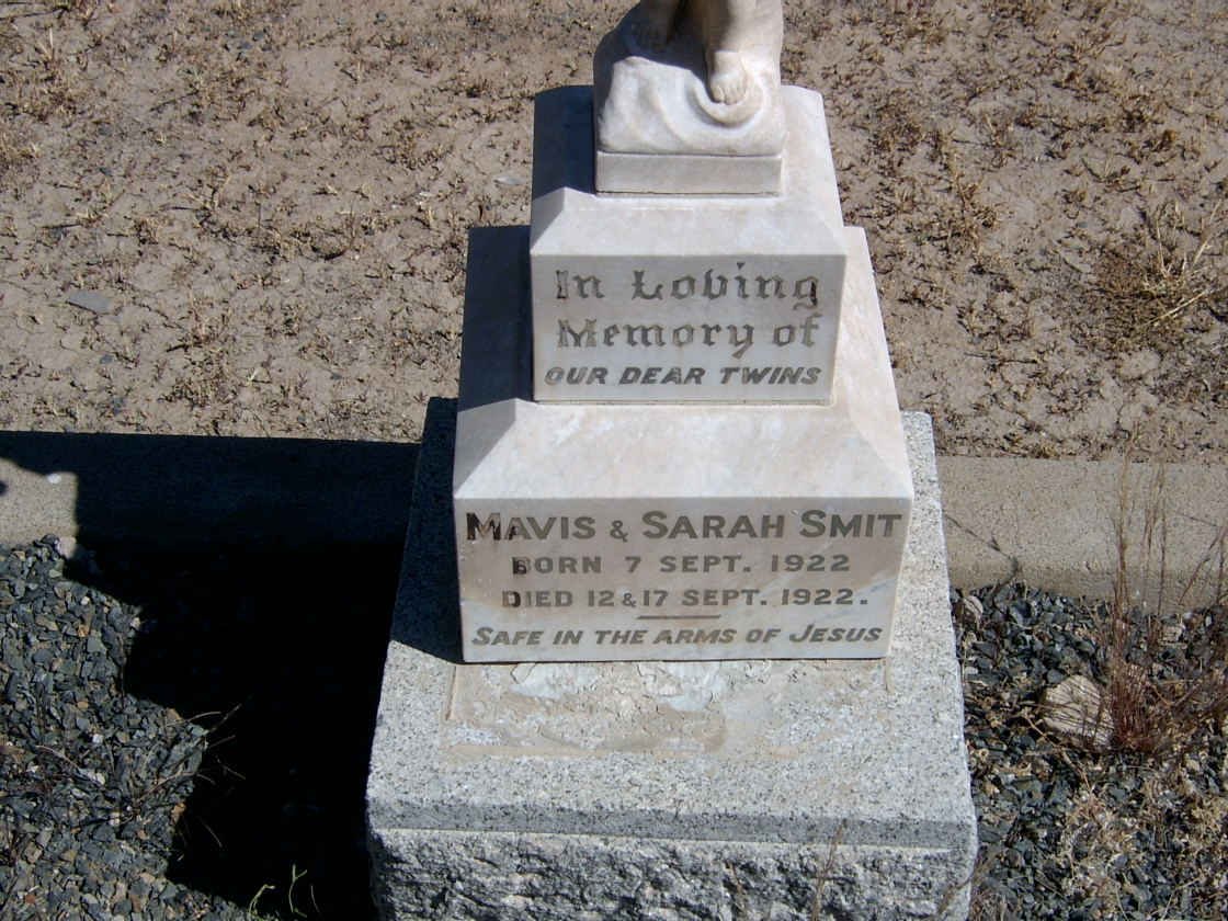 SMIT Mavis 1922-1922 :: SMIT Sarah 1922-1922