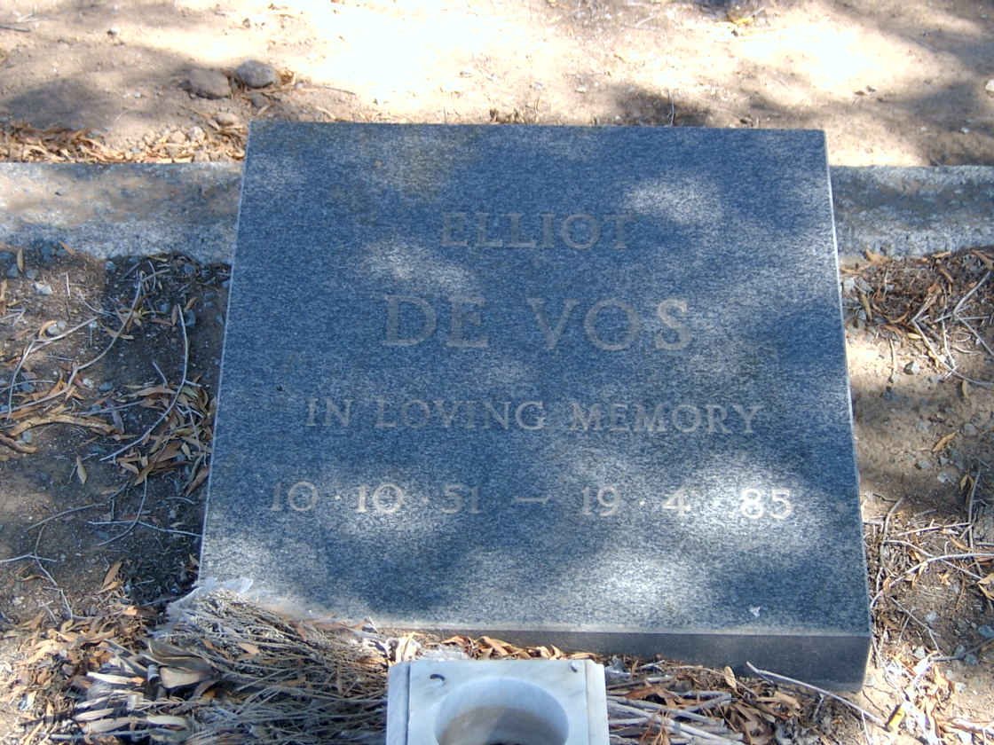 VOS Elliot, de 1951-1985