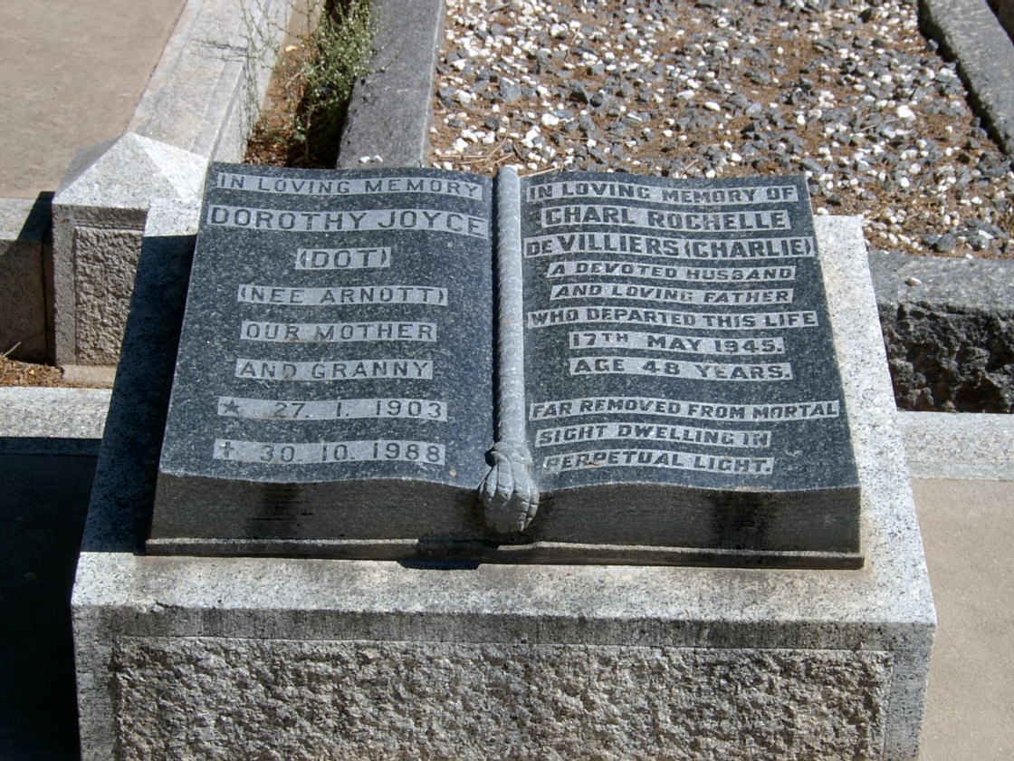VILLIERS Charl Rochelle, de -1945 &amp; Dorothy Joyce ARNOTT 1903-1988