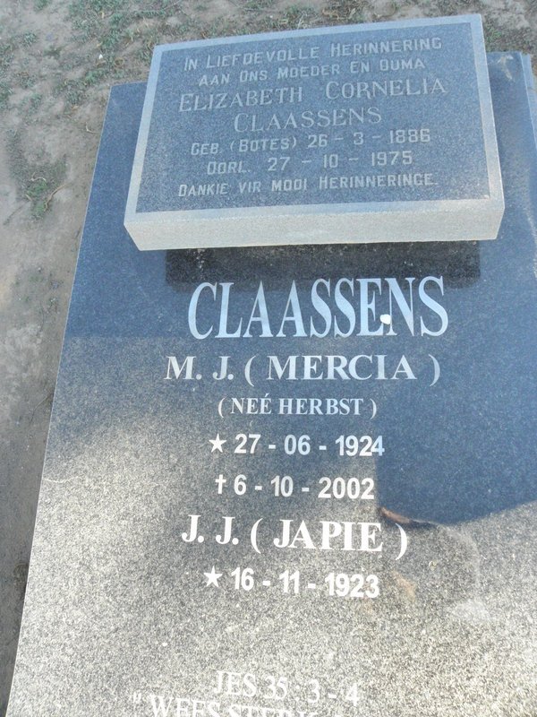 CLAASSENS Elizabeth Cornelia nee BOTES 1886-1975 :: CLAASSENS M.J. nee HERBST 1924-2002