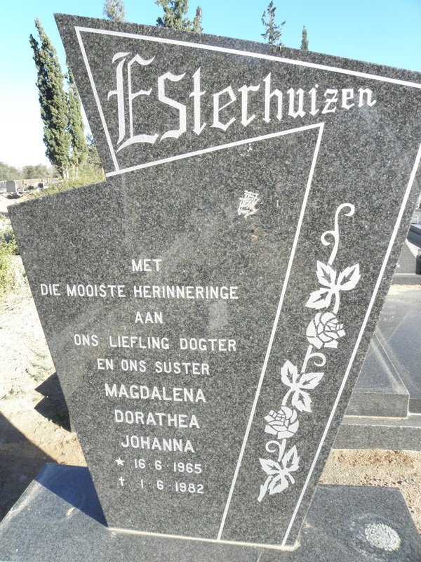 ESTERHUIZEN Magdalena Dorathea Johanna 1965-1982
