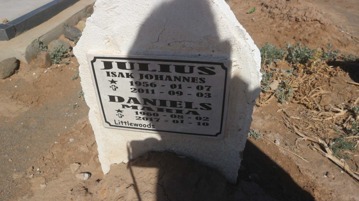 JULIUS Isak Johannes 1956-2011 :: DANIELS Maria 1960-2017