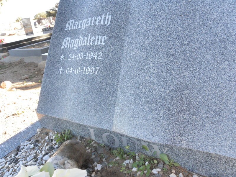 LOUW Margareth Magdalene 1942-1997