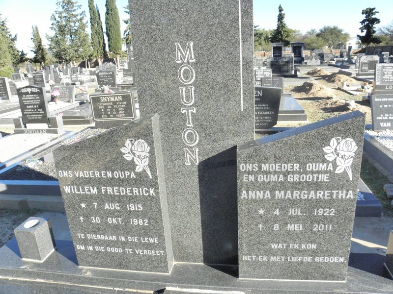 MOUTON Willem Frederick 1915-1982 &amp; Anna Margaretha 1922-2011