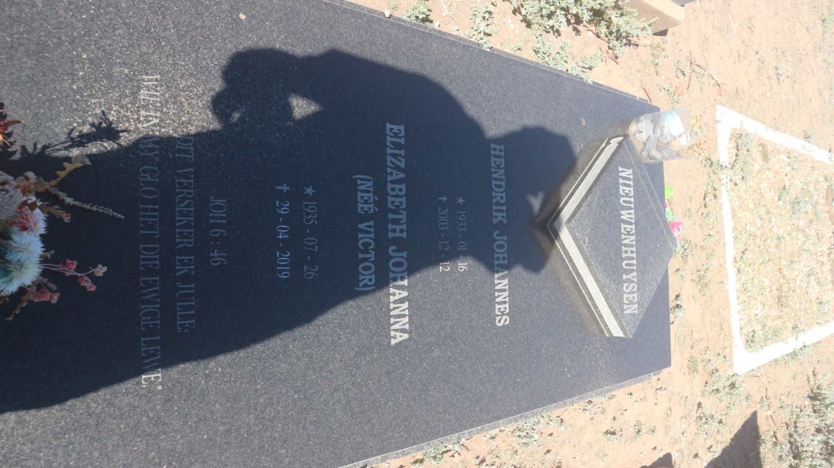 NIEUWENHUYSEN Hendrik Johannes 1933-2003 &amp; Elizabeth Johanna VICTOR 1935-2019
