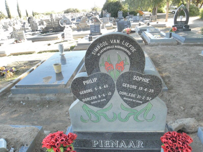 PIENAAR Philip 1940-2010 &amp; Sophia 1939-1992