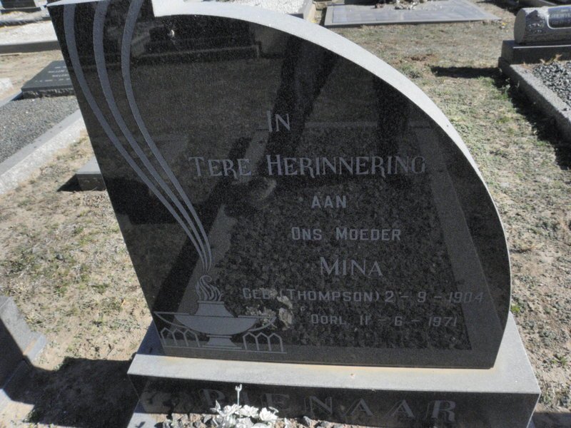 PIENAAR Mina nee THOMPSON 1904-1971