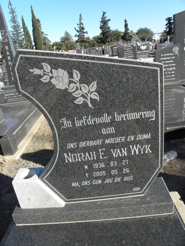 WYK Norah E., van 1936-2005