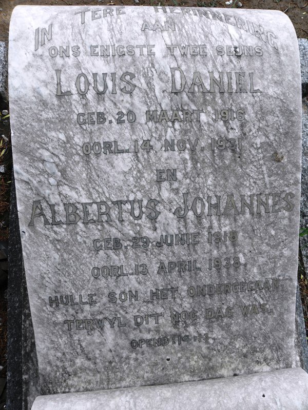 JOOSTE Louis Daniel 1916-1931 ::   JOOSTE Albertus Johannes 1918-1938