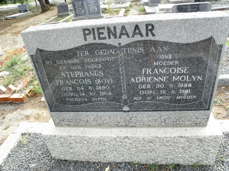 PIENAAR Stephanus Francois 1890-1958 &amp; Francoise Adrienne Molyn 1888-1981