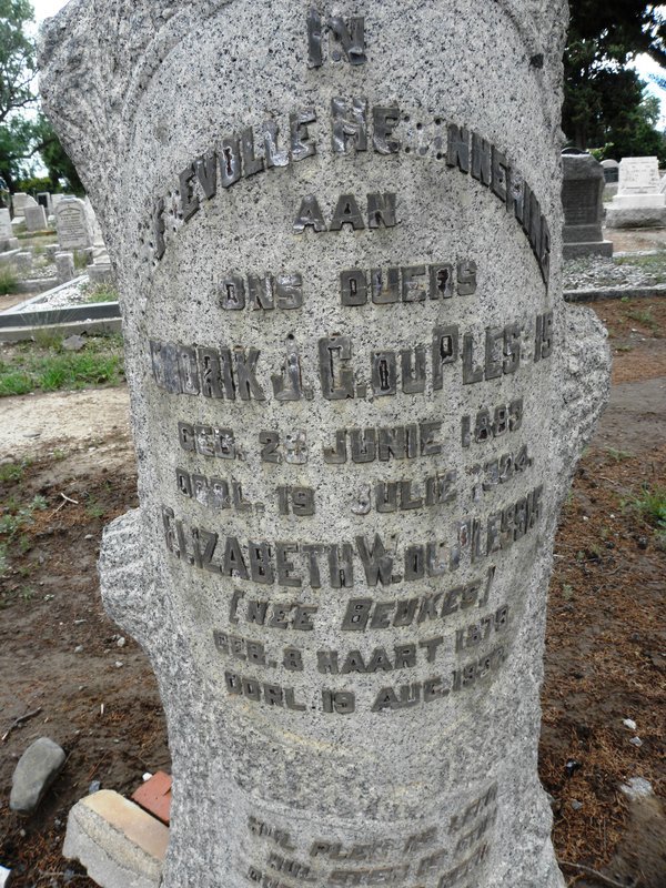 PLESSIS Hendrik J. G., du 1883-1924 &amp; Elizabeth W. BEUKES 1875-1937