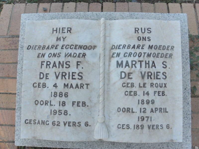 VRIES Frans F., de 1886-1958 &amp; Martha S. LE ROUX 1899-1971