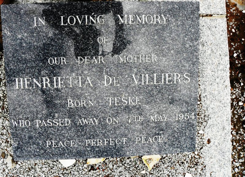 VILLIERS Henrietta, de nee TESKIE -1954