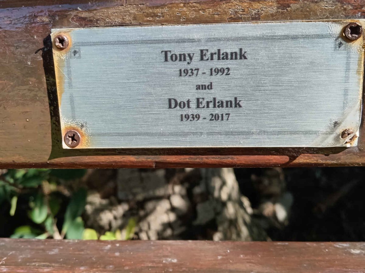 ERLANK Tony 1937-1992 &amp; Dot 1939-2017