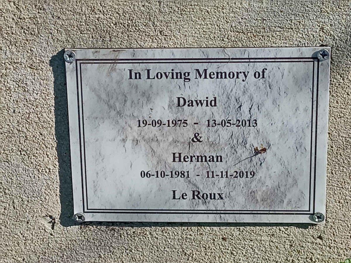 ROUX Dawid, le 1975-2013 :: ROUX Herman, le 1981-2019