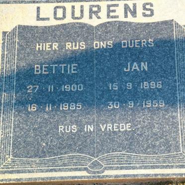 LOURENS Jan 1896-1959 &amp; Bettie 1900-1985