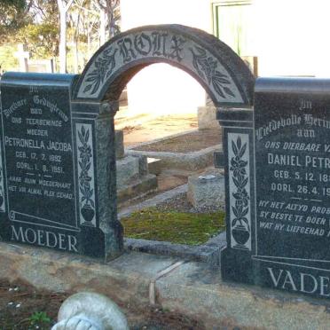 ROUX Daniel Petrus 1884-1948 &amp; Petronella Jacoba 1892-1951     