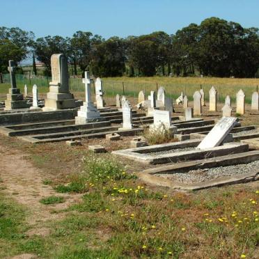 4. Overview of old graves / Oorsig van ou grafte