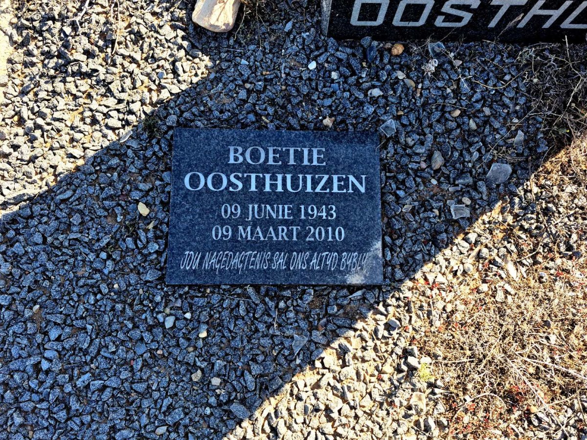 OOSTHUIZEN Boetie 1943-2010