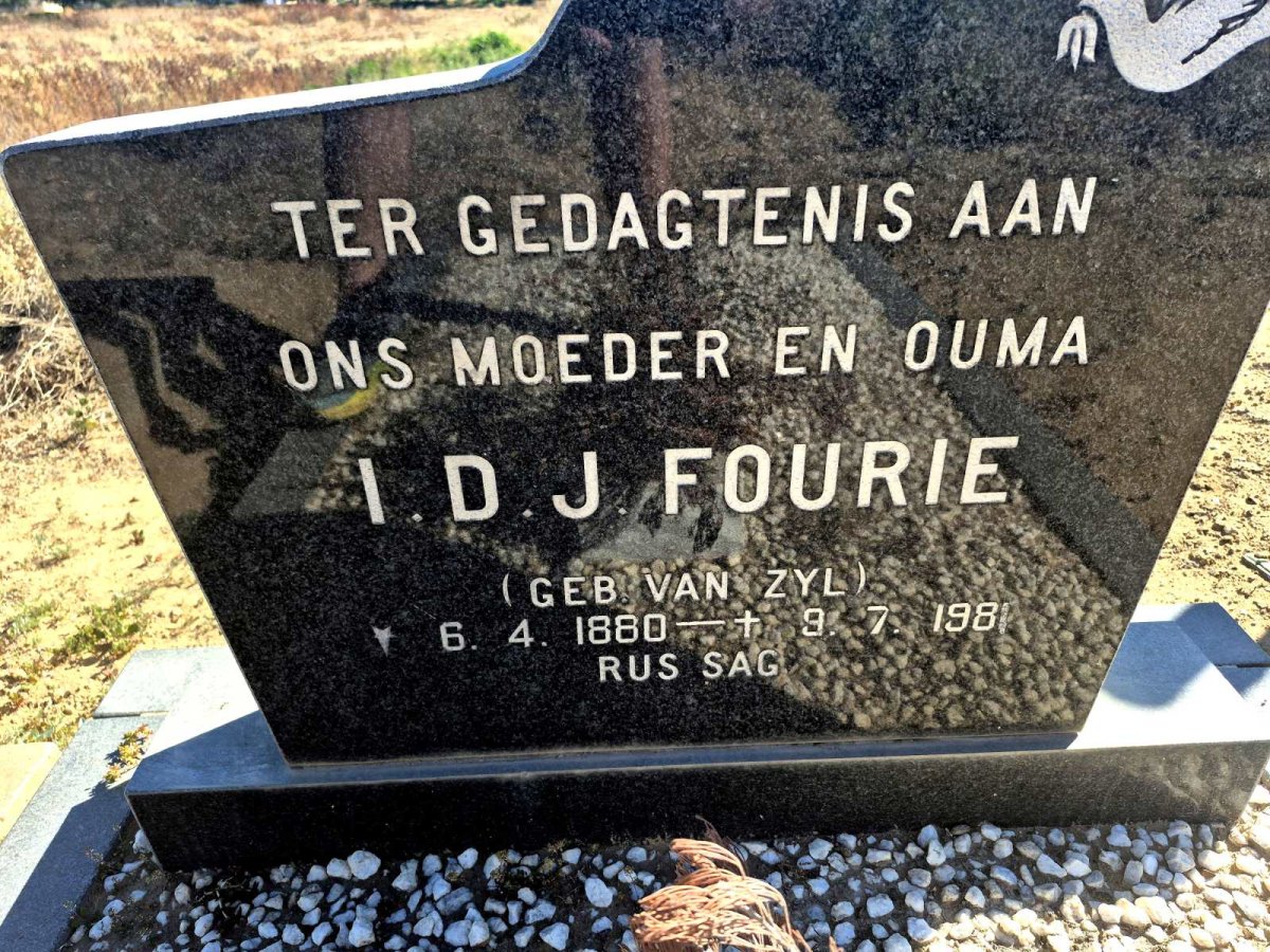 FOURIE  I.D.J. nee VAN ZYL 1880-1981