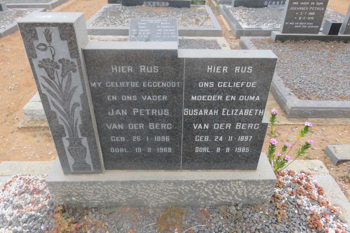 BERG Jan Petrus, van der 1896-1969 &amp; Susarah Elizabeth 1897-1985