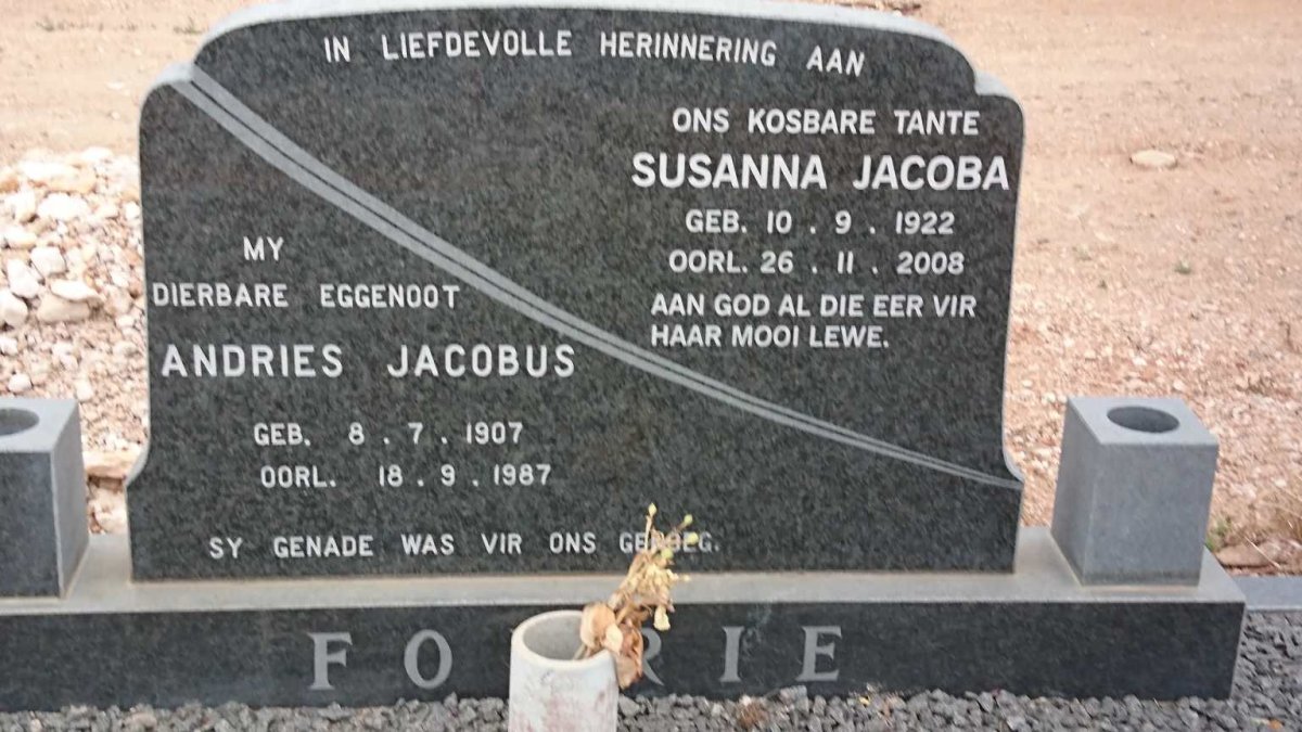 FOURIE Andries Jacobus 1907-1987 &amp; Susanna Jacoba 1922-2008