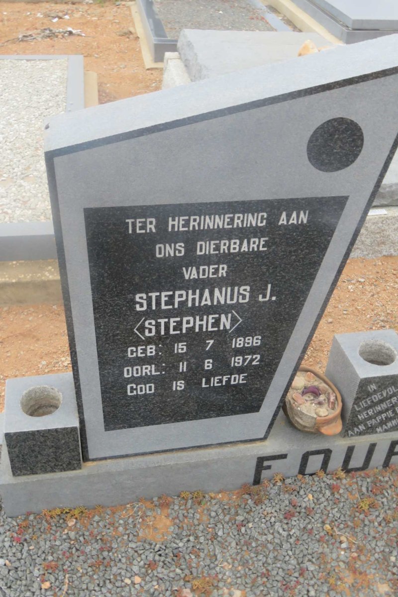 FOURIE Stephanus J. 1896-1972 &amp; Margaretha A. GRAHAM 1902-1984