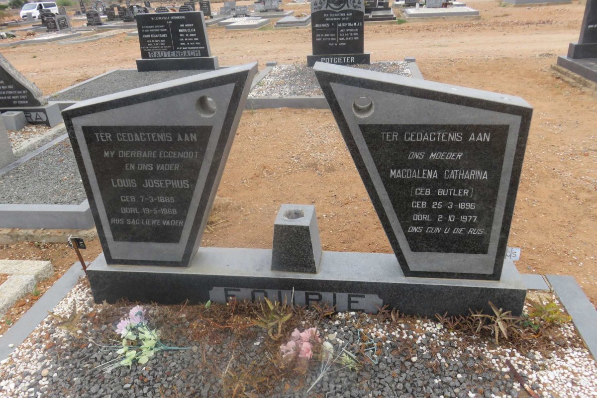 FOURIE Louis Josephus 1885-1968 &amp; Magdalena Catharina BUTLER 1896-1977