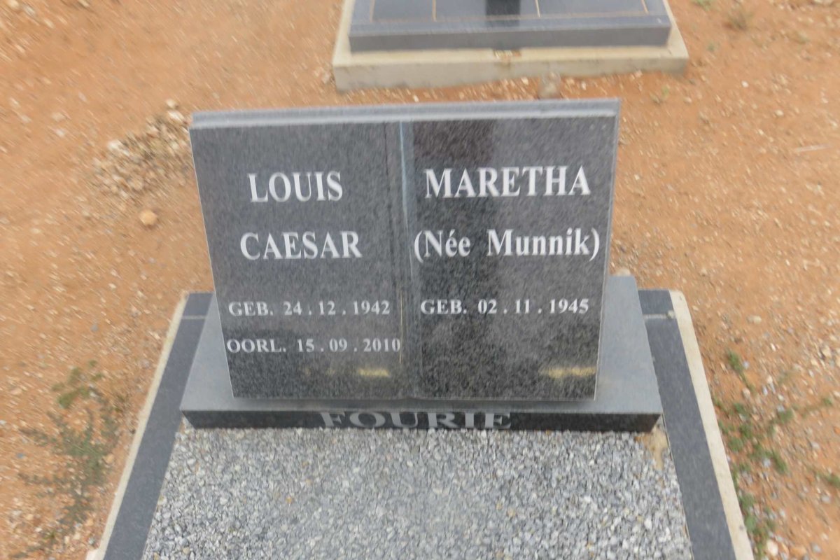 FOURIE Louis Caesar 1942-2010 &amp; Maretha MUNNIK 1945-