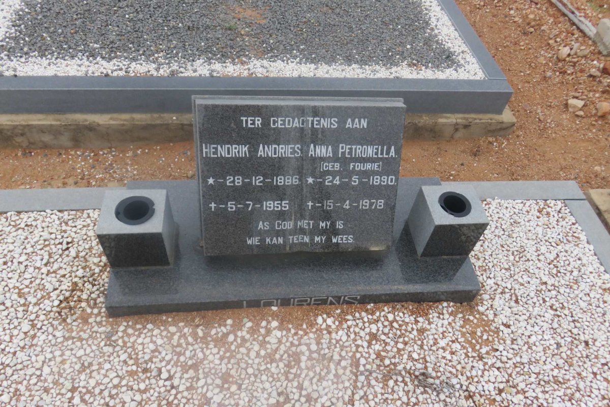 LOURENS Hendrik Andries 1886-1955 &amp; Anna Petronella FOURIE 1890-1978