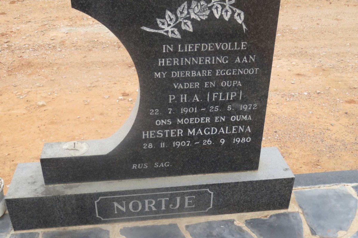 NORTJE P.H.A. 1901-1972 &amp; Hester Magdalena 1907-1980