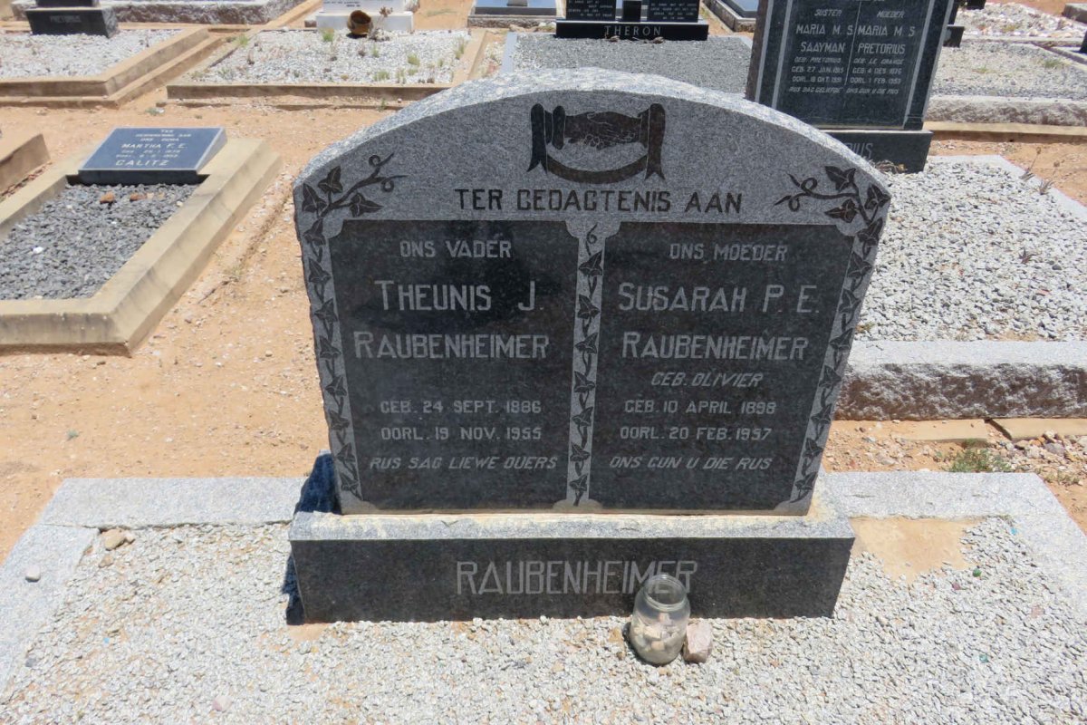RAUBENHEIMER Theunis J. 1886-1955 &amp; Susarah P.E. OLIVIER 1898-1957