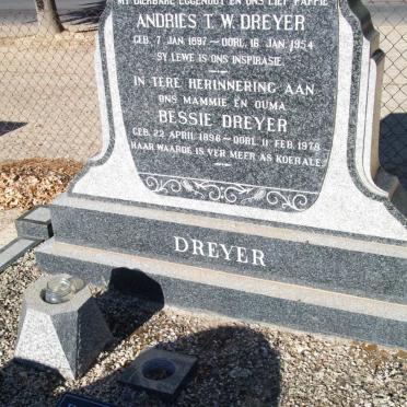 DREYER Andries T.W. 1897-1954 &amp; Bessie 1896-1978 : DREYER Jacoba C.E. 1921-2002