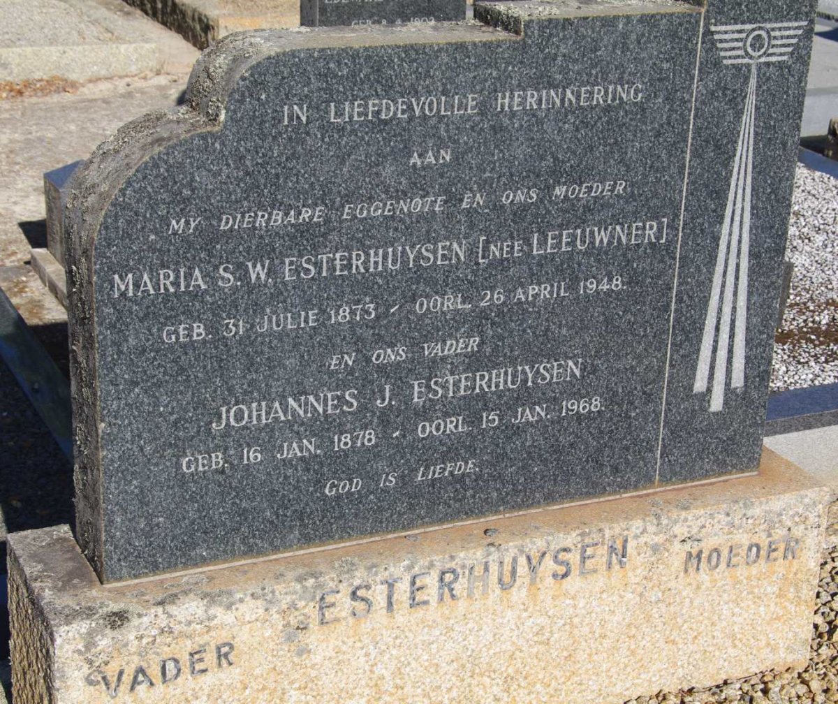 ESTERHUYSEN Johannes J. 1878-1968 &amp; Maria S.W. LEEUWNER 1873-1948