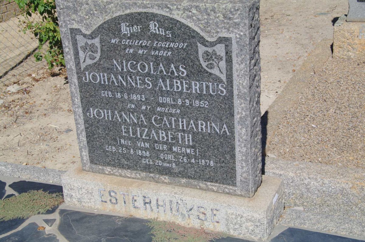 ESTERHUYSE Nicolaas Johannes Albertus 1893-1952 &amp; Johanna Catharina Elizabeth van der MERWE 1898-1978