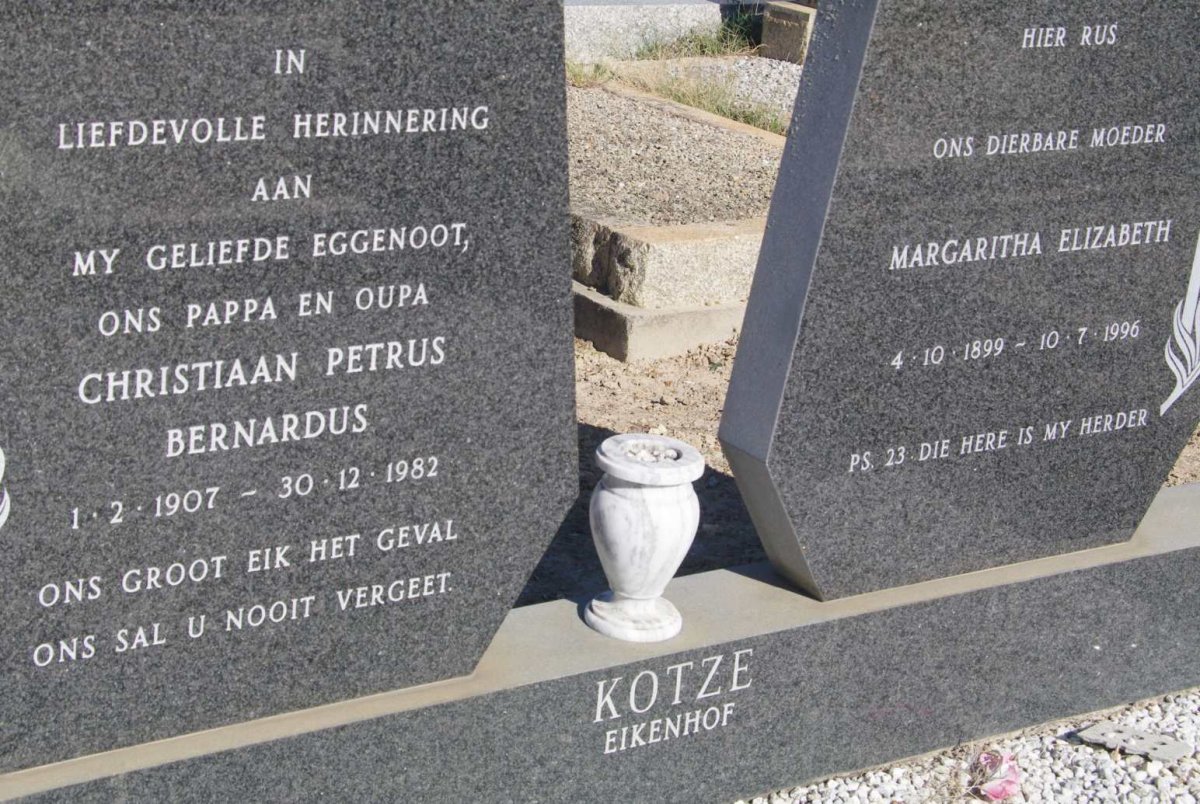 KOTZE Christiaan Petrus Bernardus 1907-1982 &amp; Margaritha Elizabeth 1899-1996