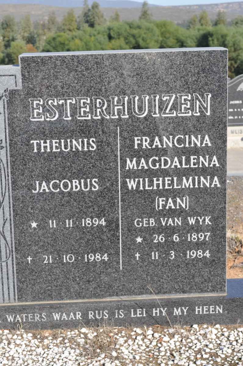 ESTERHUIZEN Theunis Jacobus 1894-1984 &amp; Francina Magdalena Wilhelmina VAN WYK 1897-1984